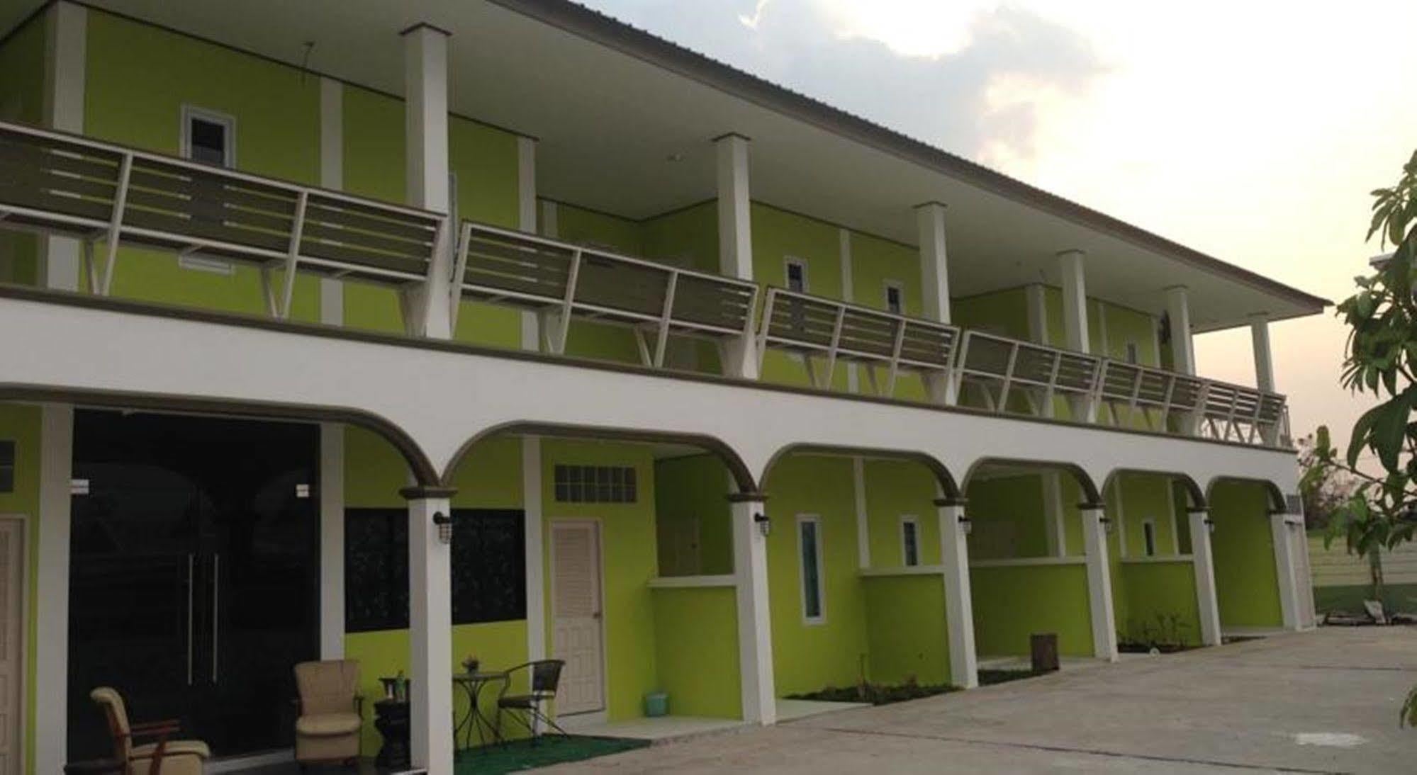 Saraburi Garden Resort Exterior photo